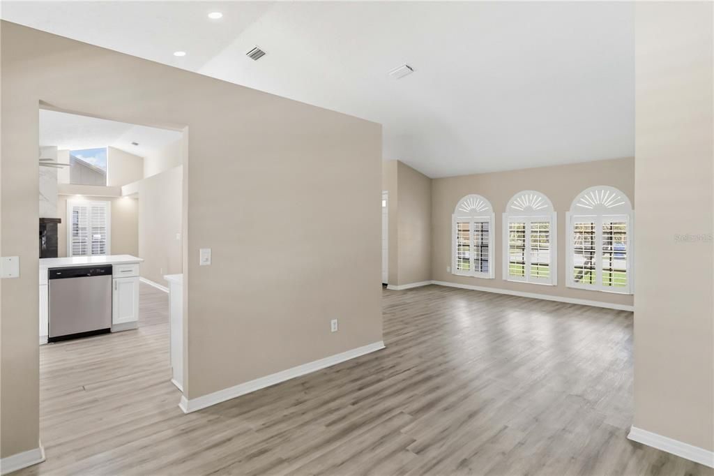 For Rent: $2,999 (3 beds, 2 baths, 1942 Square Feet)
