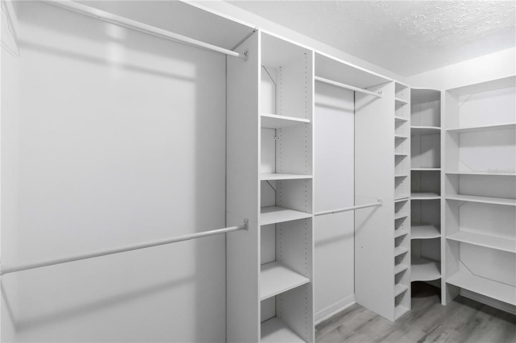 For Rent: $2,999 (3 beds, 2 baths, 1942 Square Feet)