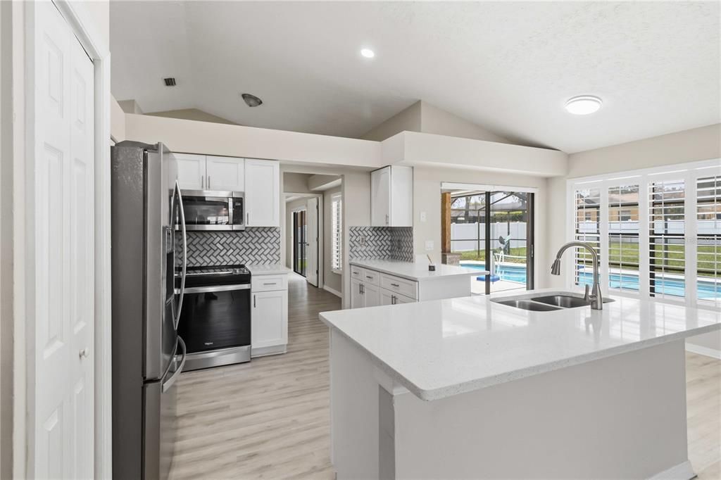 For Rent: $2,999 (3 beds, 2 baths, 1942 Square Feet)