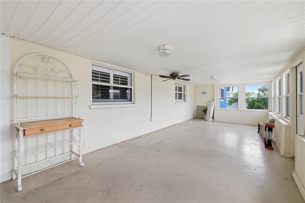For Sale: $347,000 (2 beds, 2 baths, 1419 Square Feet)