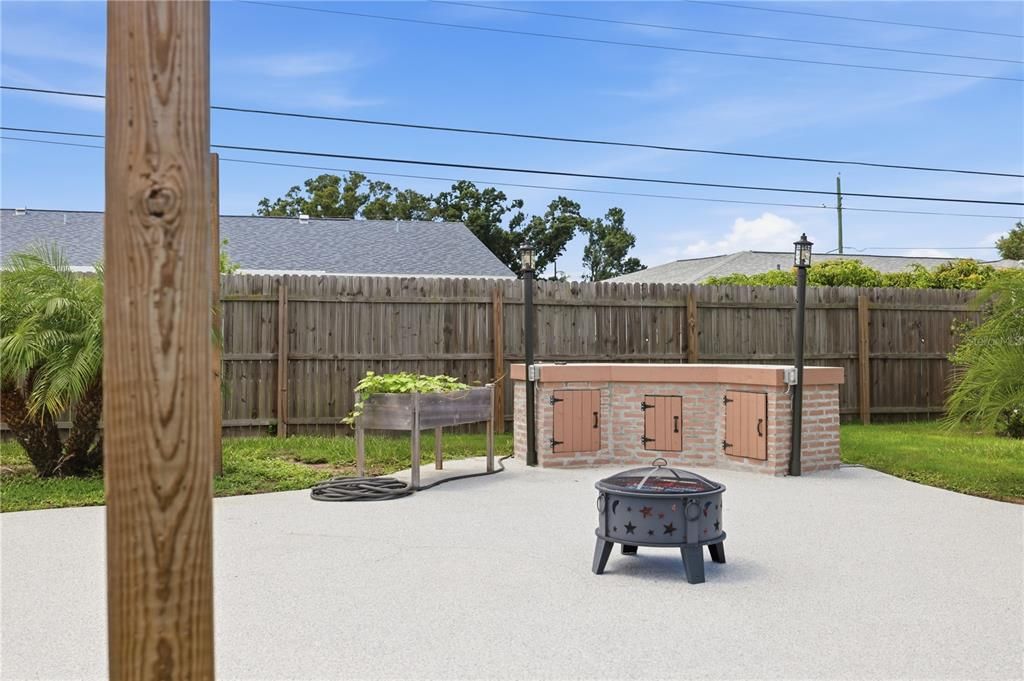 For Sale: $347,000 (2 beds, 2 baths, 1419 Square Feet)