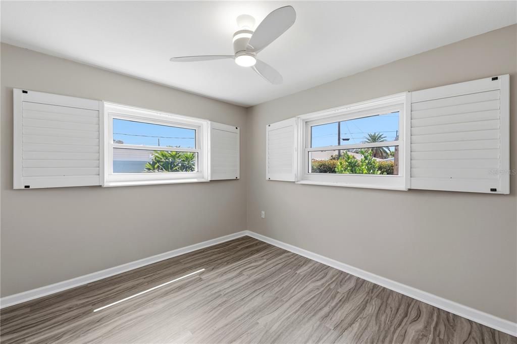 For Sale: $347,000 (2 beds, 2 baths, 1419 Square Feet)