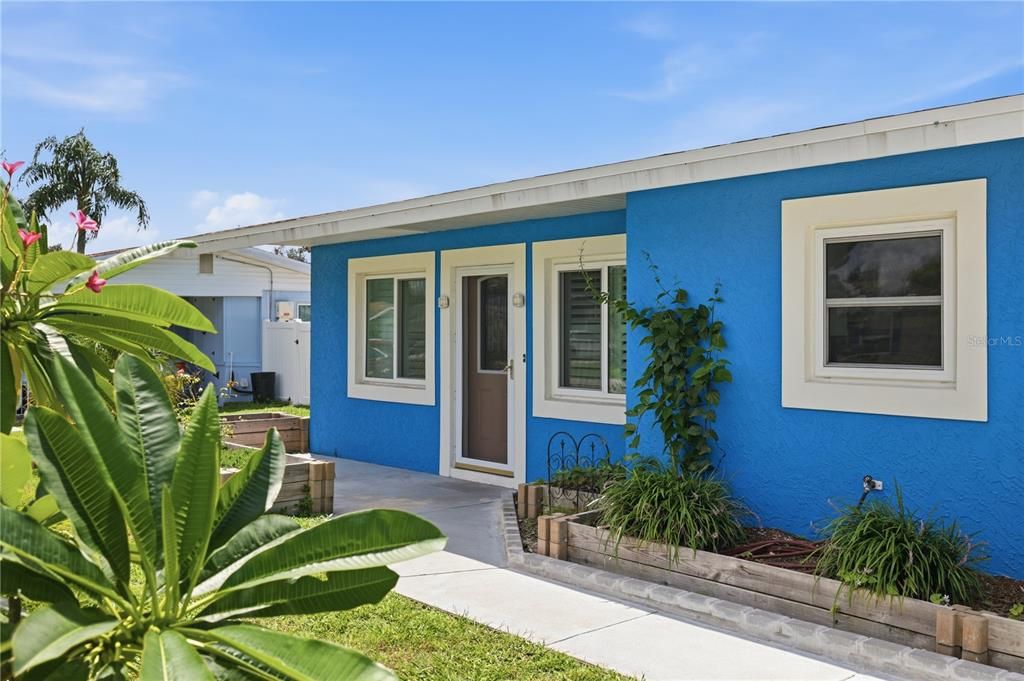 For Sale: $347,000 (2 beds, 2 baths, 1419 Square Feet)