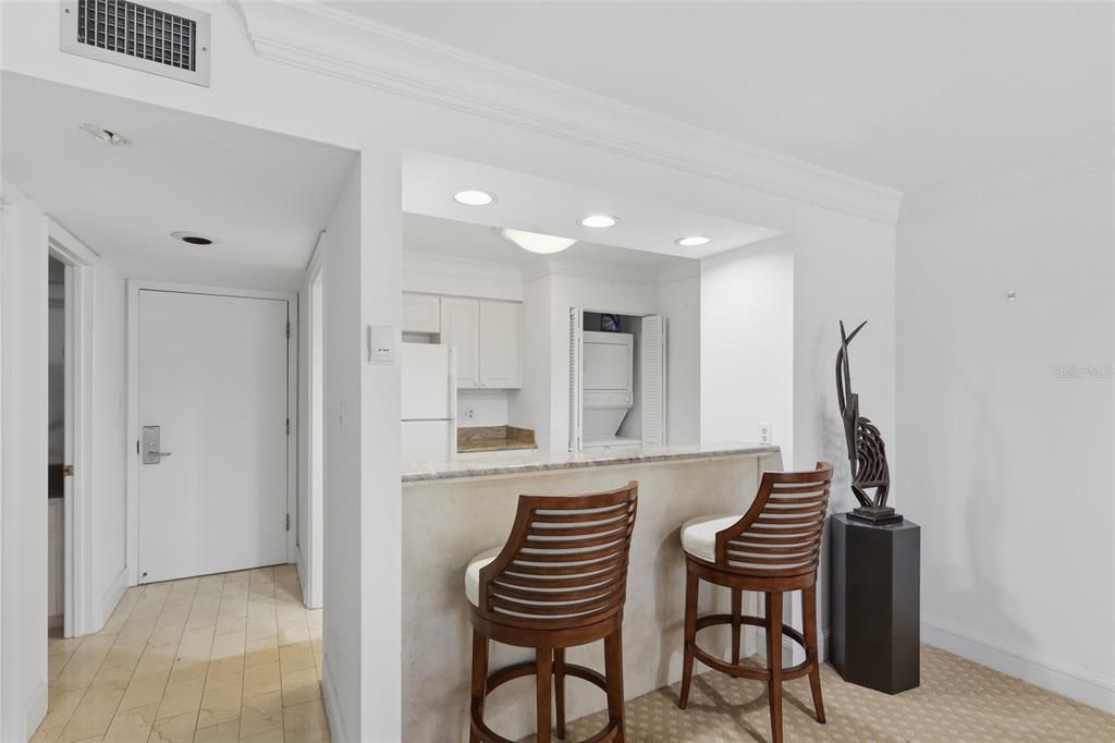 For Sale: $264,900 (2 beds, 2 baths, 1400 Square Feet)