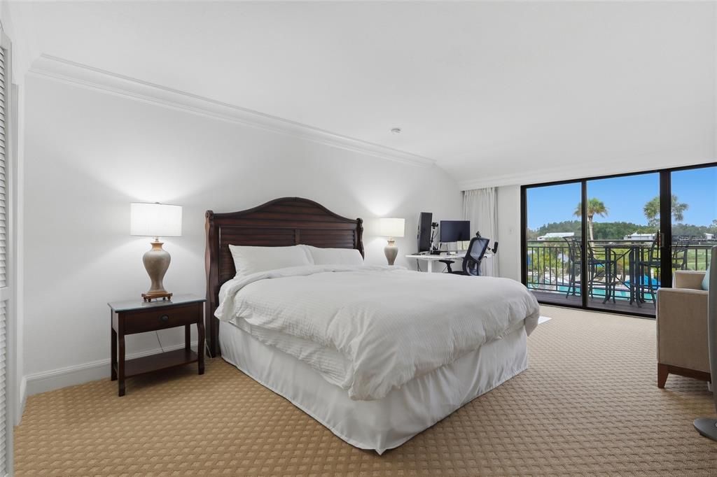 For Sale: $264,900 (2 beds, 2 baths, 1400 Square Feet)