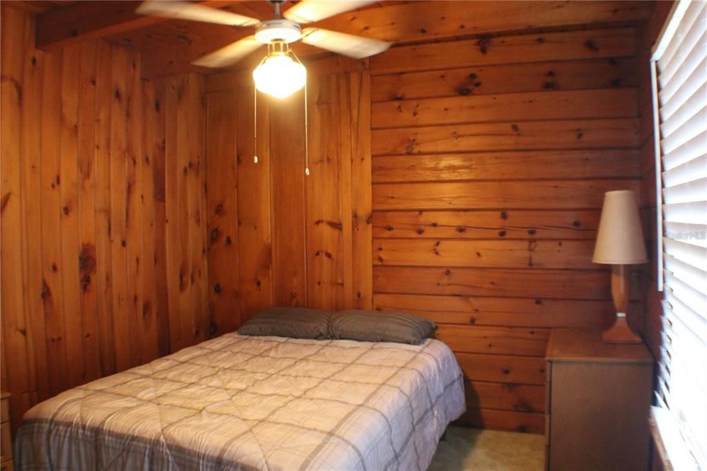 For Rent: $1,600 (2 beds, 1 baths, 1039 Square Feet)
