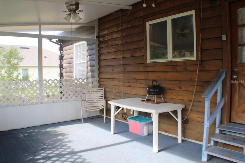 For Rent: $1,600 (2 beds, 1 baths, 1039 Square Feet)