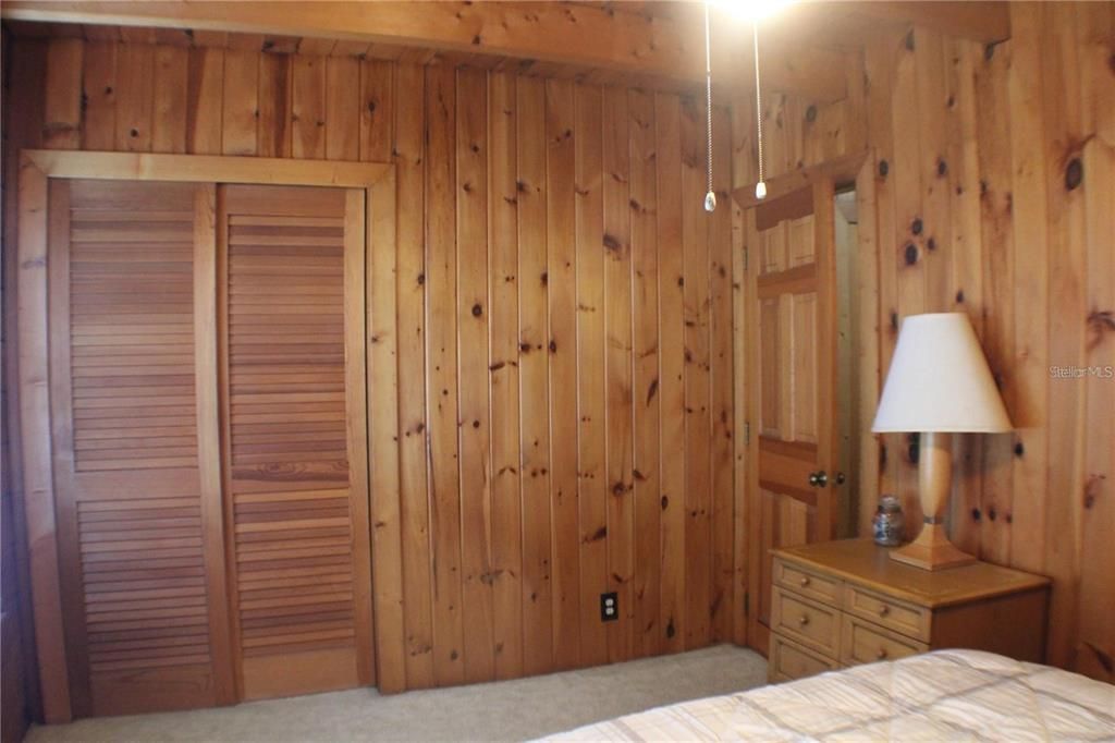 For Rent: $1,600 (2 beds, 1 baths, 1039 Square Feet)