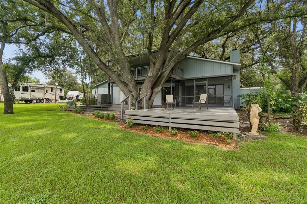 For Sale: $549,900 (3 beds, 2 baths, 1659 Square Feet)