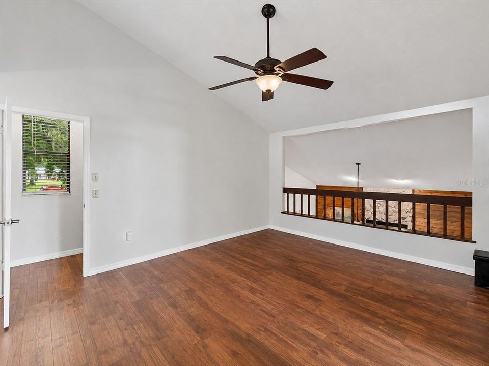 For Sale: $549,900 (3 beds, 2 baths, 1659 Square Feet)
