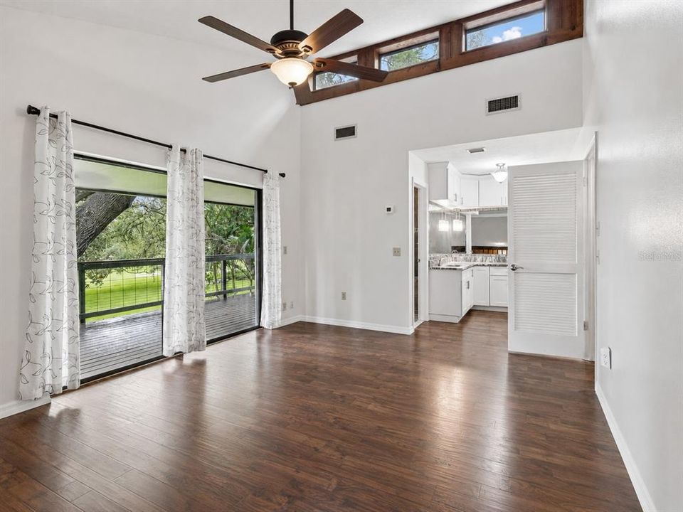 For Sale: $549,900 (3 beds, 2 baths, 1659 Square Feet)
