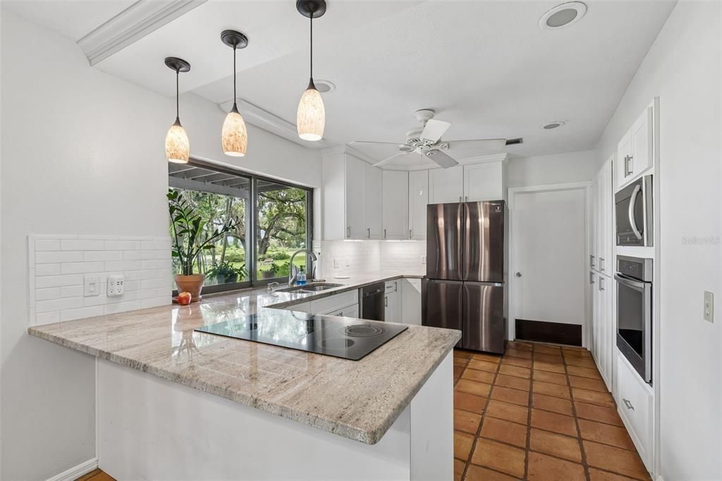 For Sale: $549,900 (3 beds, 2 baths, 1659 Square Feet)