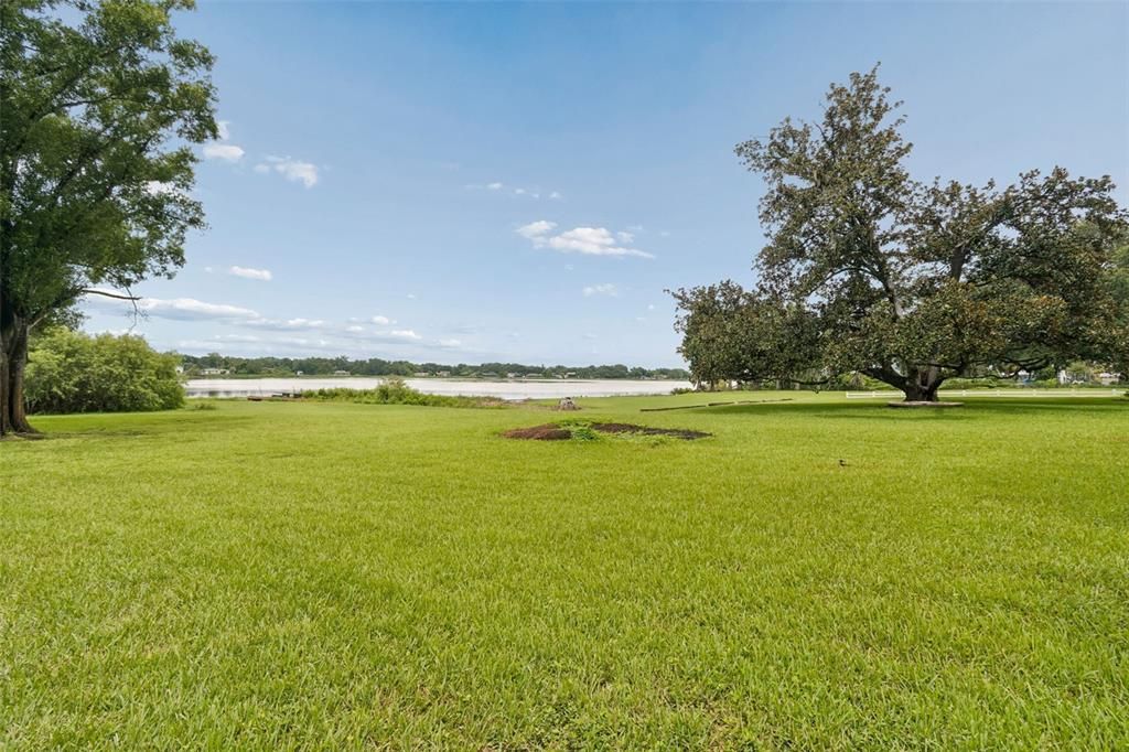 For Sale: $549,900 (3 beds, 2 baths, 1659 Square Feet)