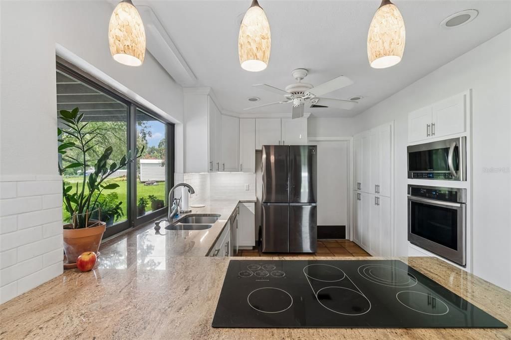 For Sale: $549,900 (3 beds, 2 baths, 1659 Square Feet)