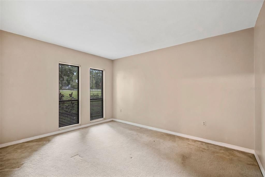 For Sale: $549,900 (3 beds, 2 baths, 1659 Square Feet)