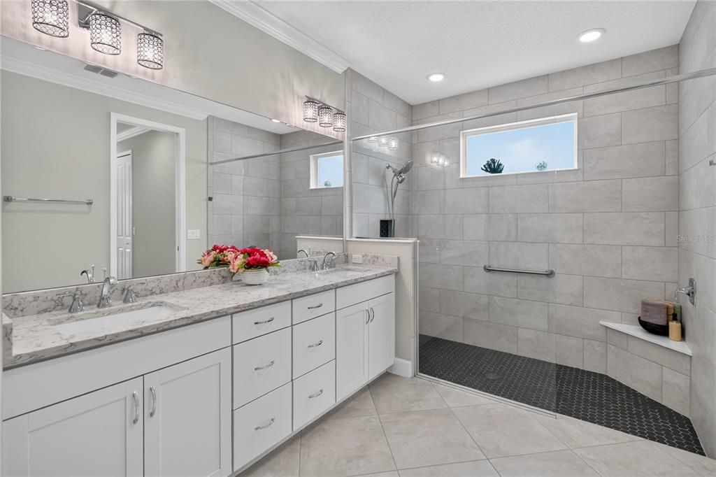 For Sale: $699,900 (2 beds, 2 baths, 2116 Square Feet)