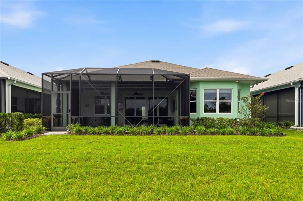 For Sale: $699,900 (2 beds, 2 baths, 2116 Square Feet)