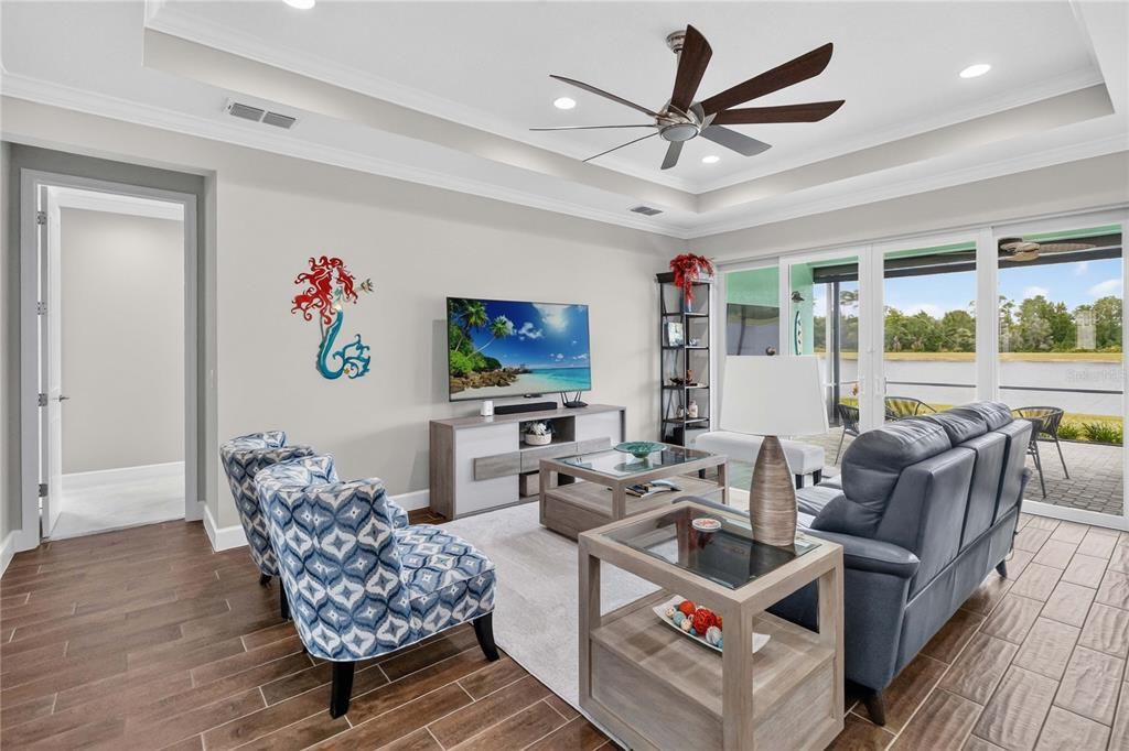 For Sale: $699,900 (2 beds, 2 baths, 2116 Square Feet)