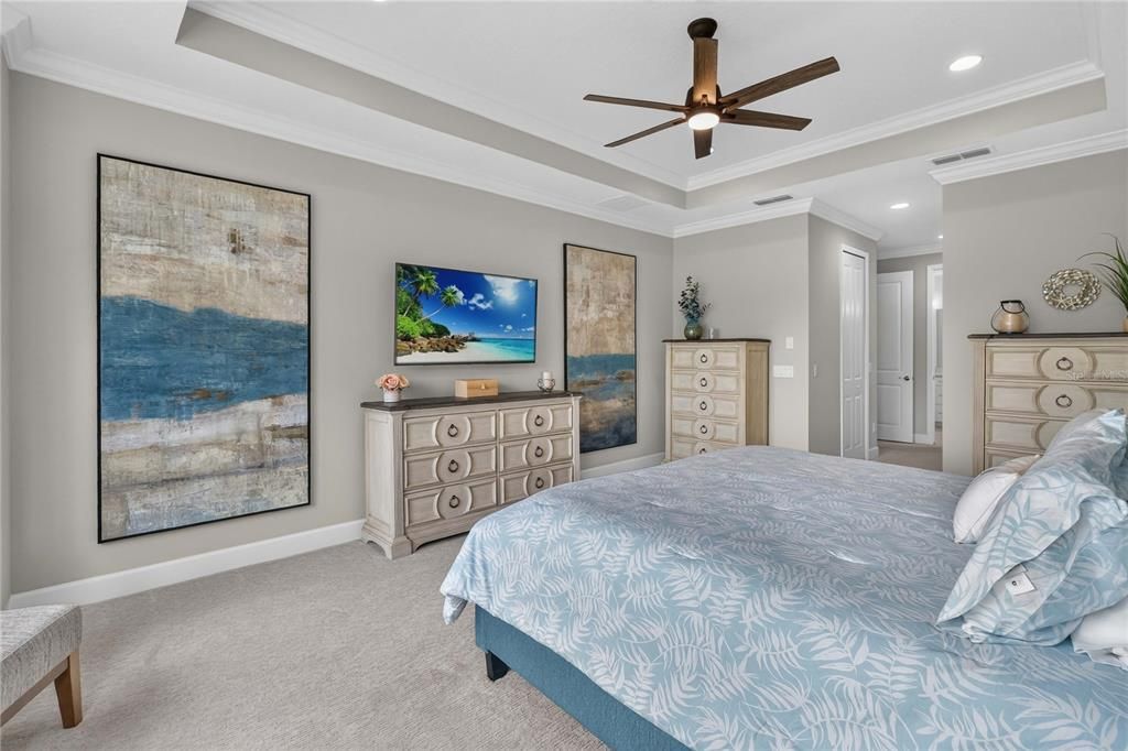 For Sale: $699,900 (2 beds, 2 baths, 2116 Square Feet)