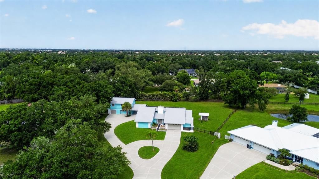 For Sale: $750,000 (5 beds, 5 baths, 3358 Square Feet)