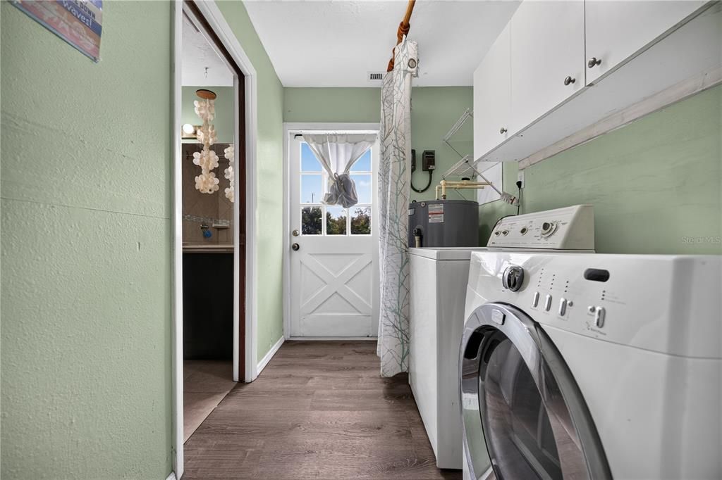 For Sale: $750,000 (5 beds, 5 baths, 3358 Square Feet)