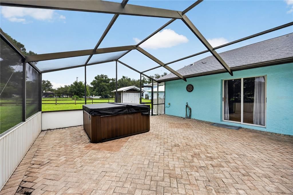 For Sale: $750,000 (5 beds, 5 baths, 3358 Square Feet)