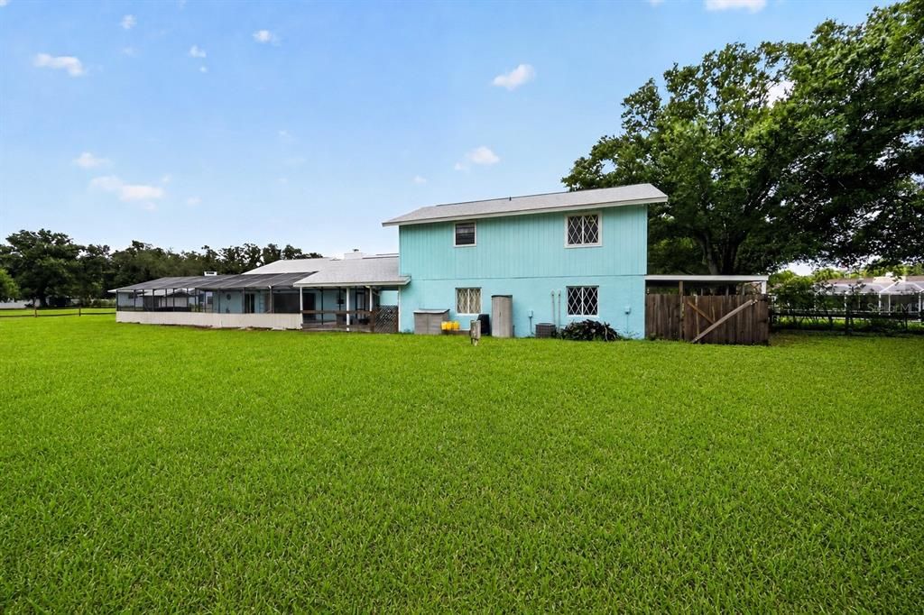 For Sale: $750,000 (5 beds, 5 baths, 3358 Square Feet)