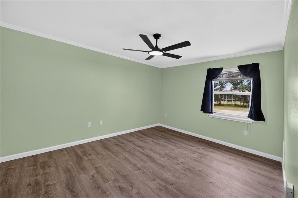 For Sale: $750,000 (5 beds, 5 baths, 3358 Square Feet)