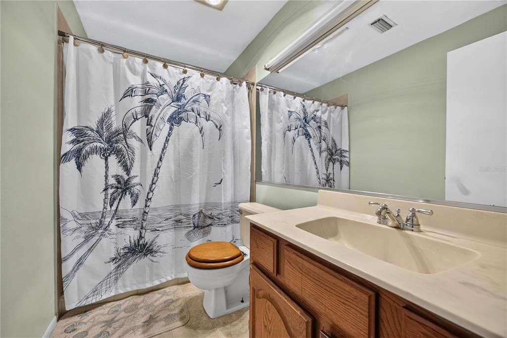 For Sale: $750,000 (5 beds, 5 baths, 3358 Square Feet)