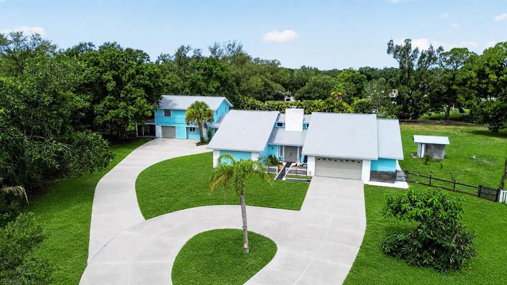 For Sale: $750,000 (5 beds, 5 baths, 3358 Square Feet)