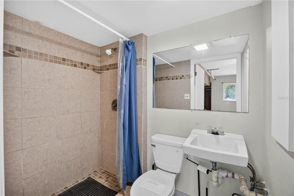 For Sale: $750,000 (5 beds, 5 baths, 3358 Square Feet)