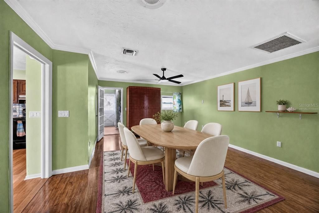 For Sale: $750,000 (5 beds, 5 baths, 3358 Square Feet)