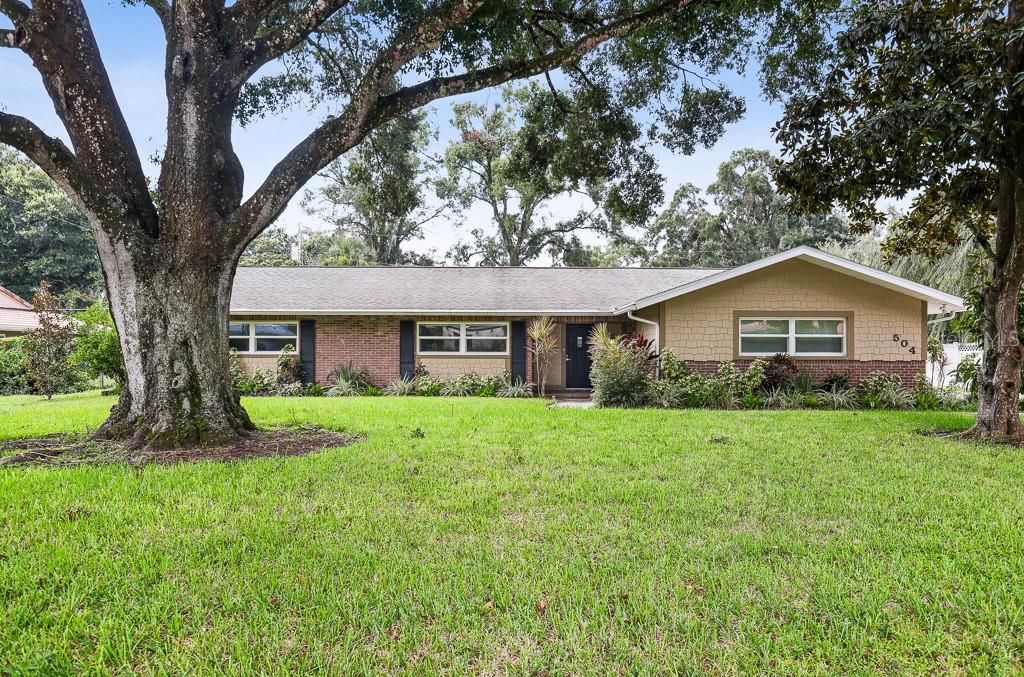Recently Rented: $3,400 (3 beds, 2 baths, 2028 Square Feet)