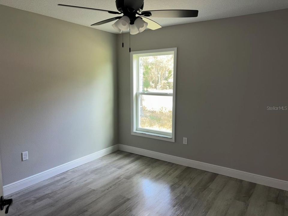 Active With Contract: $239,900 (3 beds, 2 baths, 1409 Square Feet)