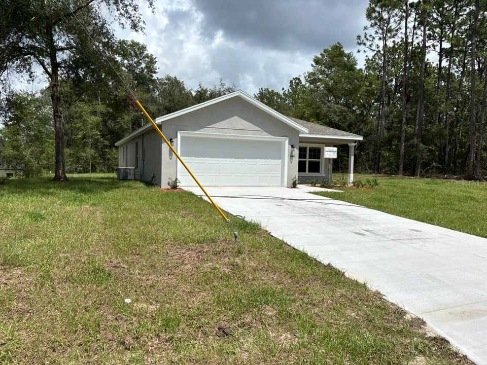 Active With Contract: $239,900 (3 beds, 2 baths, 1409 Square Feet)