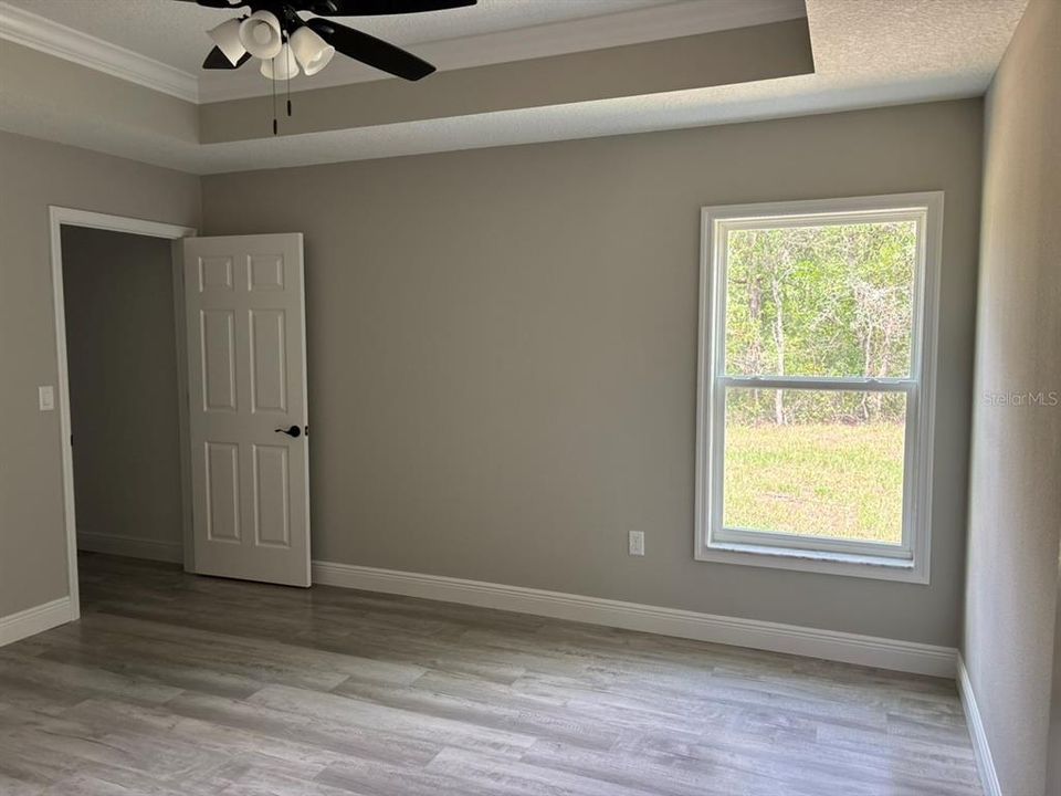 Active With Contract: $239,900 (3 beds, 2 baths, 1409 Square Feet)