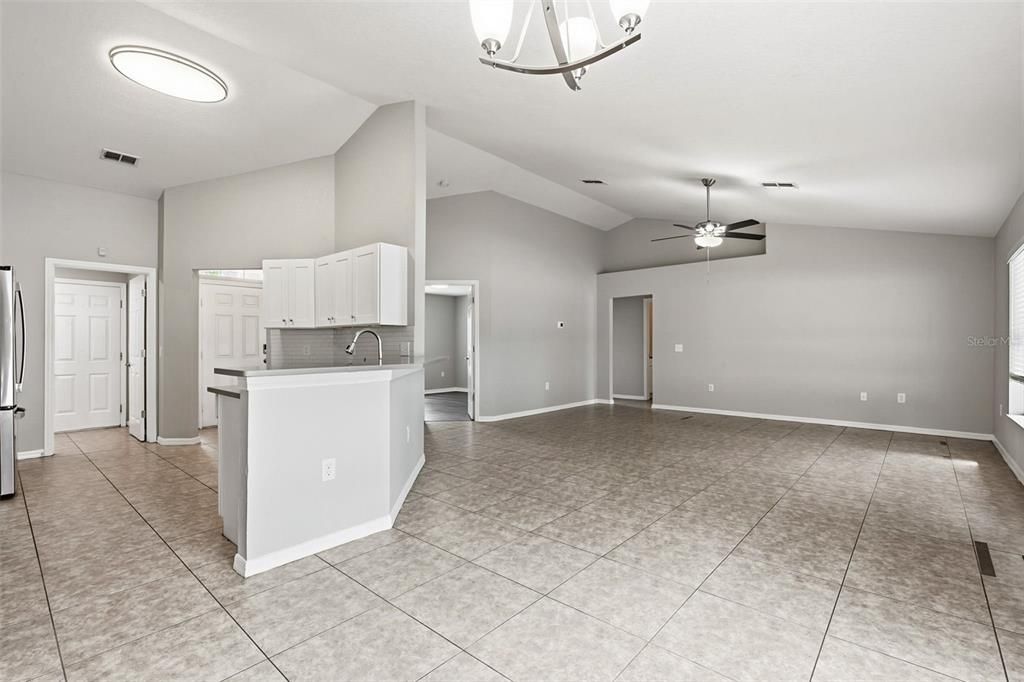 For Sale: $375,000 (4 beds, 2 baths, 1783 Square Feet)