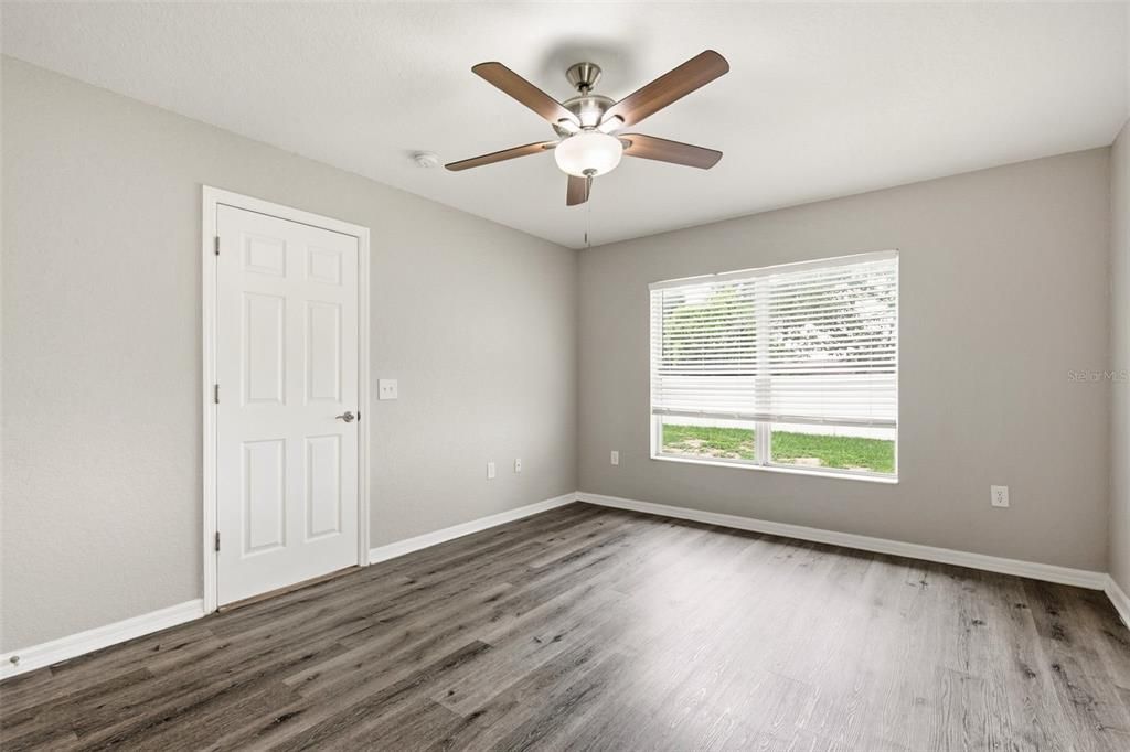 For Sale: $375,000 (4 beds, 2 baths, 1783 Square Feet)