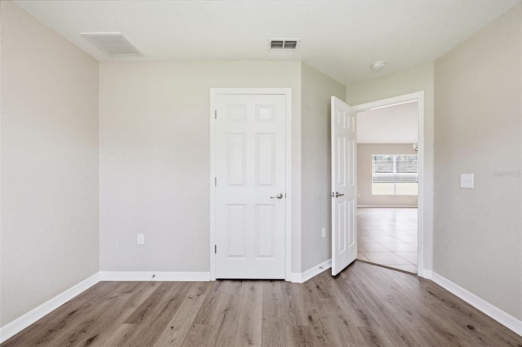For Sale: $375,000 (4 beds, 2 baths, 1783 Square Feet)