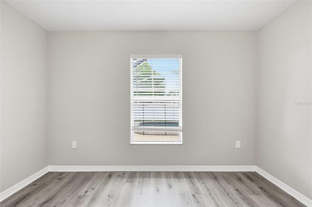For Sale: $375,000 (4 beds, 2 baths, 1783 Square Feet)
