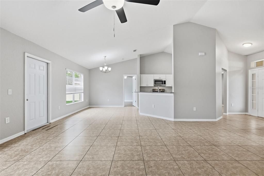 For Sale: $375,000 (4 beds, 2 baths, 1783 Square Feet)