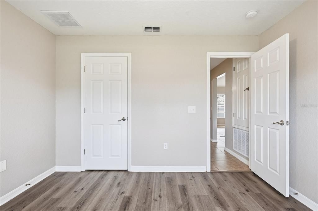 For Sale: $375,000 (4 beds, 2 baths, 1783 Square Feet)