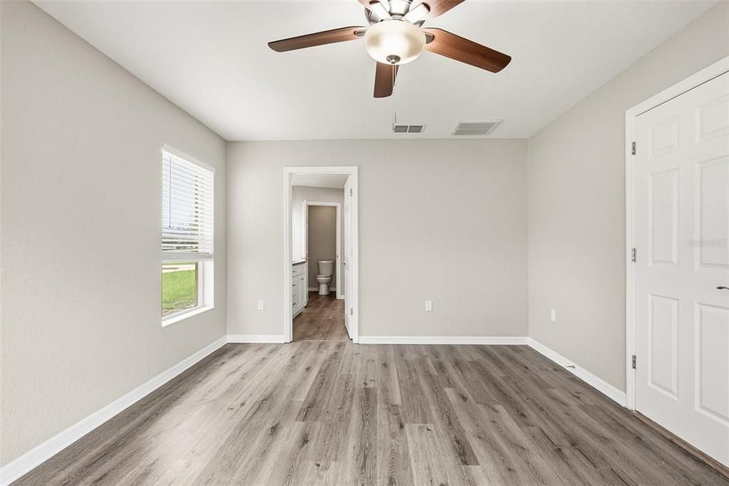 For Sale: $375,000 (4 beds, 2 baths, 1783 Square Feet)