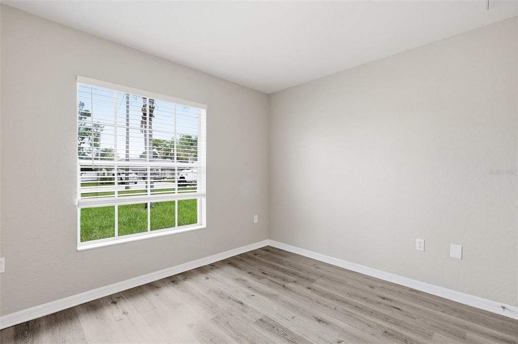 For Sale: $375,000 (4 beds, 2 baths, 1783 Square Feet)