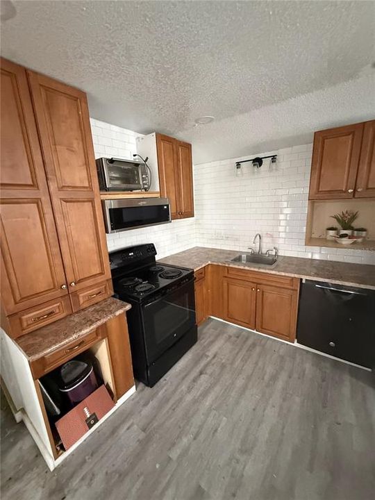 For Sale: $29,000 (3 beds, 1 baths, 1200 Square Feet)