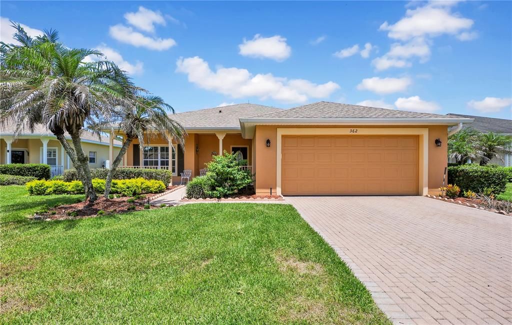 Active With Contract: $275,000 (3 beds, 2 baths, 1587 Square Feet)