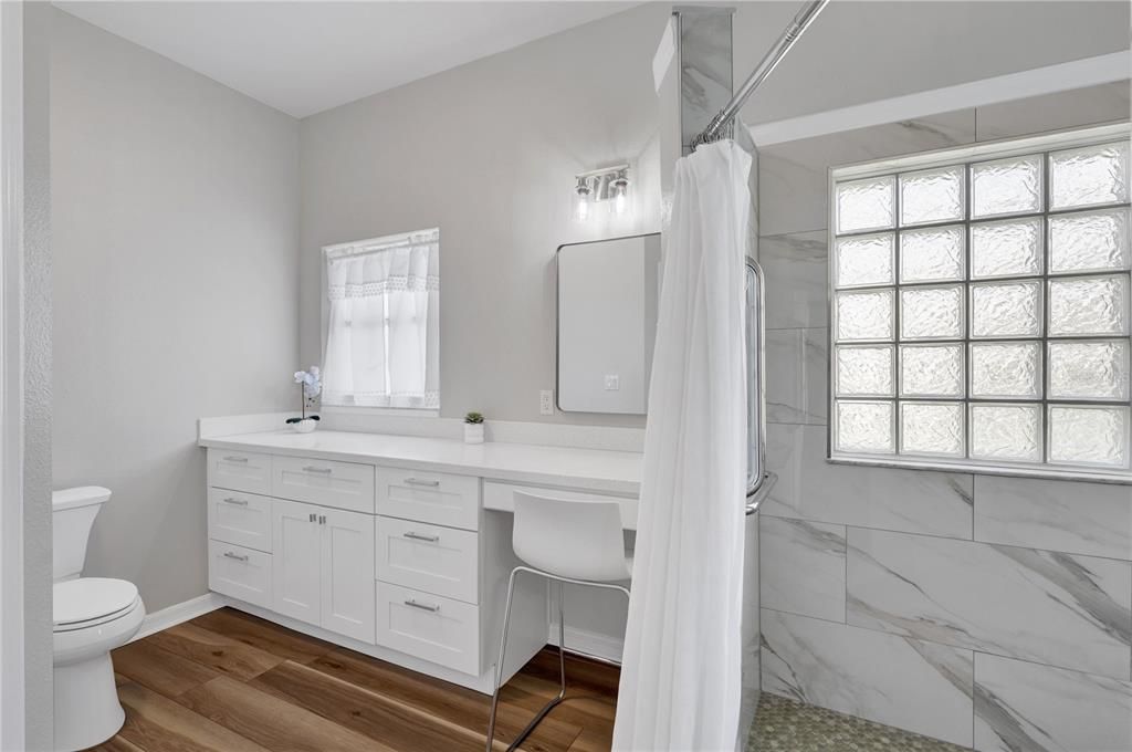 Active With Contract: $275,000 (3 beds, 2 baths, 1587 Square Feet)
