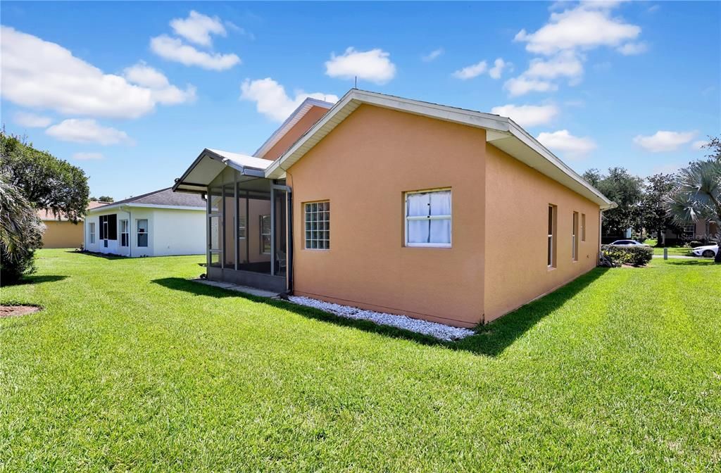 Active With Contract: $275,000 (3 beds, 2 baths, 1587 Square Feet)