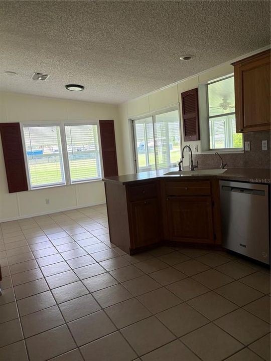 En Venta: $185,000 (2 camas, 2 baños, 1344 Pies cuadrados)