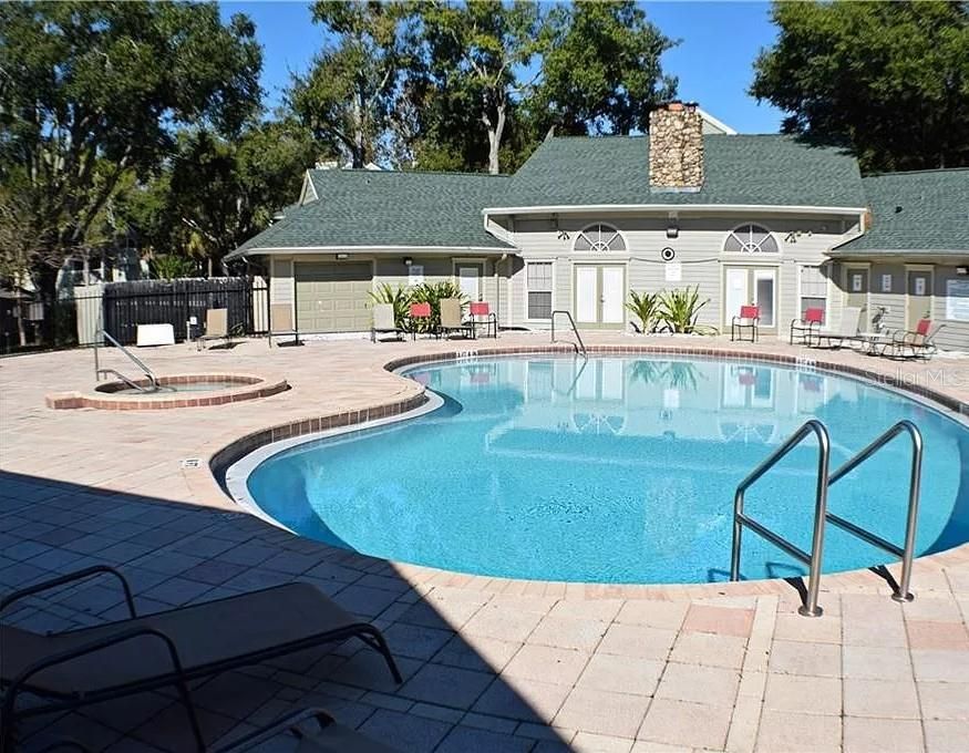For Rent: $1,399 (1 beds, 1 baths, 722 Square Feet)